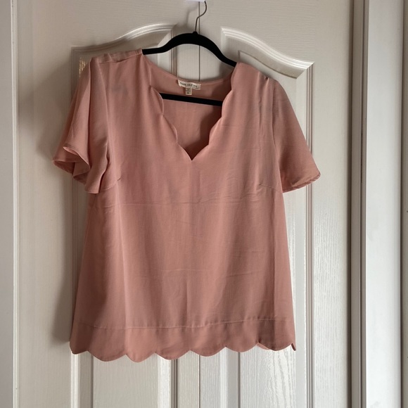 Scalloped hem tee - Picture 1 of 1